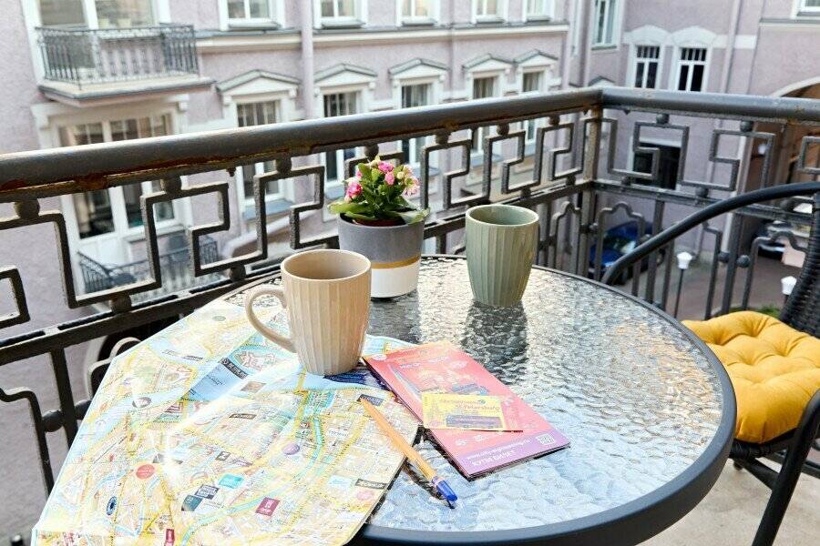 Фотографии номера Двухместный номер с 1 кроватью и балконом в Мини-отеле Невский контур Санкт-Петербург