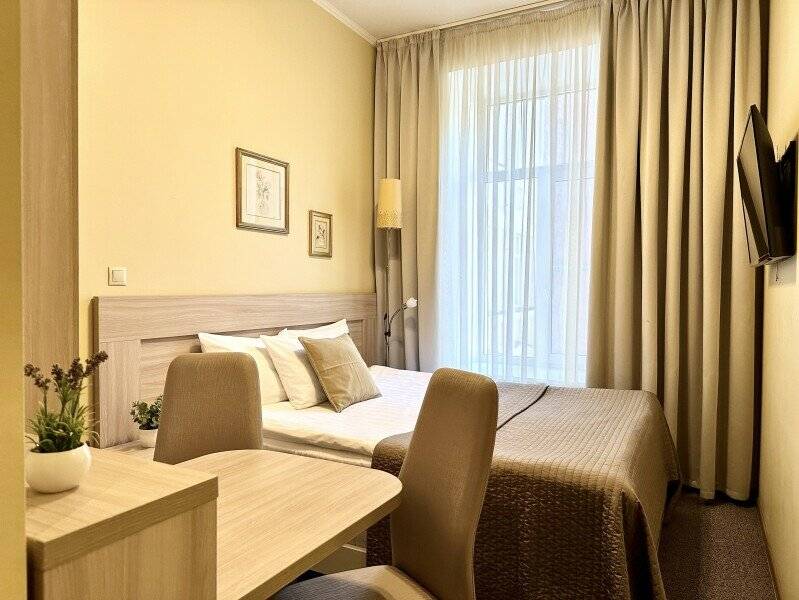 Фотографии номера Стандартная комната с большой кроватью 160*200 в Мини-отеле Невский контур Санкт-Петербург