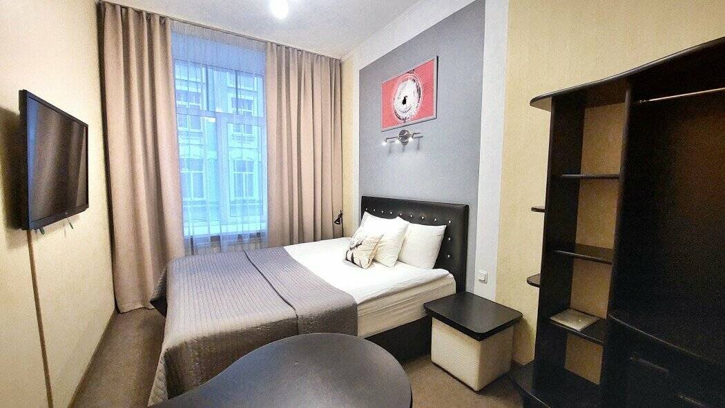 Фотографии номера Улучшенный двухместный номер с 1 кроватью в Мини-отеле Невский контур Санкт-Петербург