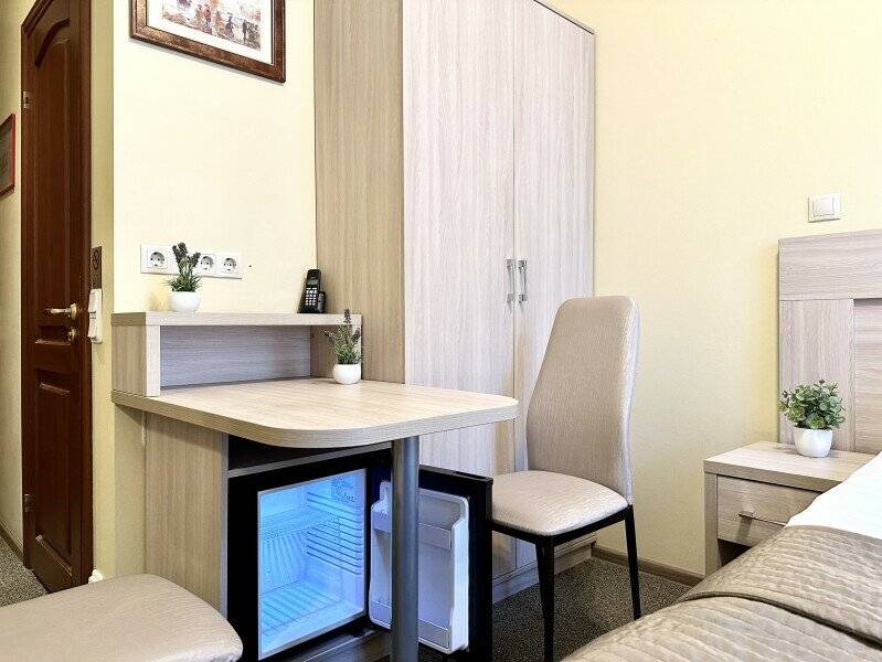 Фотографии номера Стандартная комната с большой кроватью 160*200 в Мини-отеле Невский контур Санкт-Петербург