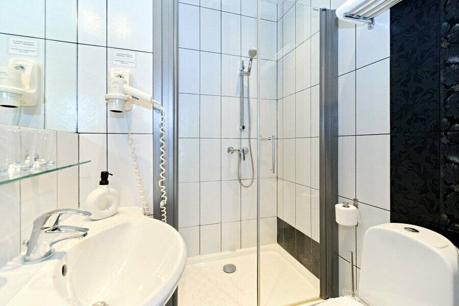 Фотографии номера Двухместный номер с 1 кроватью и балконом в Мини-отеле Невский контур Санкт-Петербург