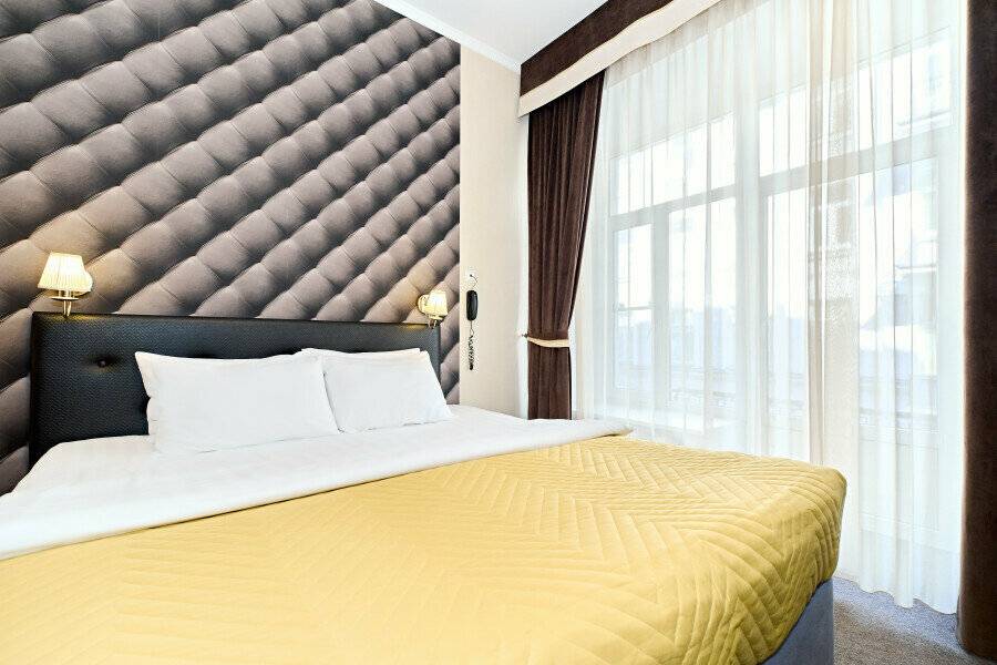 Фотографии номера Двухместный номер с 1 кроватью и балконом в Мини-отеле Невский контур Санкт-Петербург