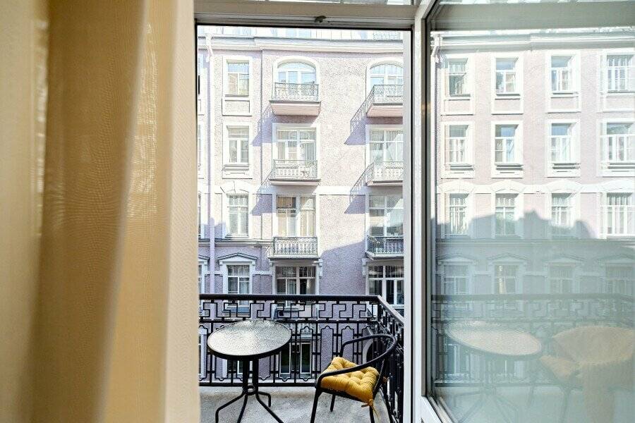 Фотографии номера Двухместный номер с 1 кроватью и балконом в Мини-отеле Невский контур Санкт-Петербург