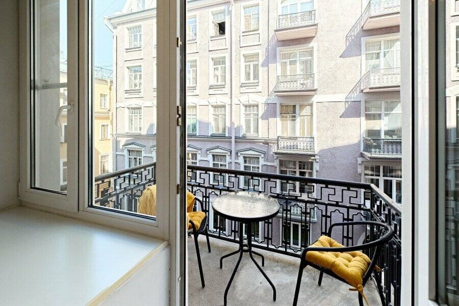 Фотографии номера Трехместный номер «Комфорт» в Мини-отеле Невский контур Санкт-Петербург