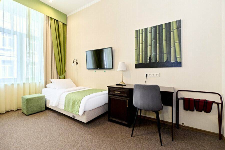 Фотографии номера Трехместный номер «Комфорт» в Мини-отеле Невский контур Санкт-Петербург