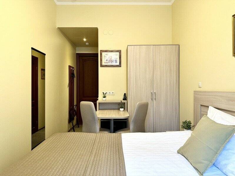 Фотографии номера Стандартная комната с большой кроватью 160*200 в Мини-отеле Невский контур Санкт-Петербург